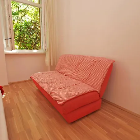 Apartamento By The Sea 1093 *
